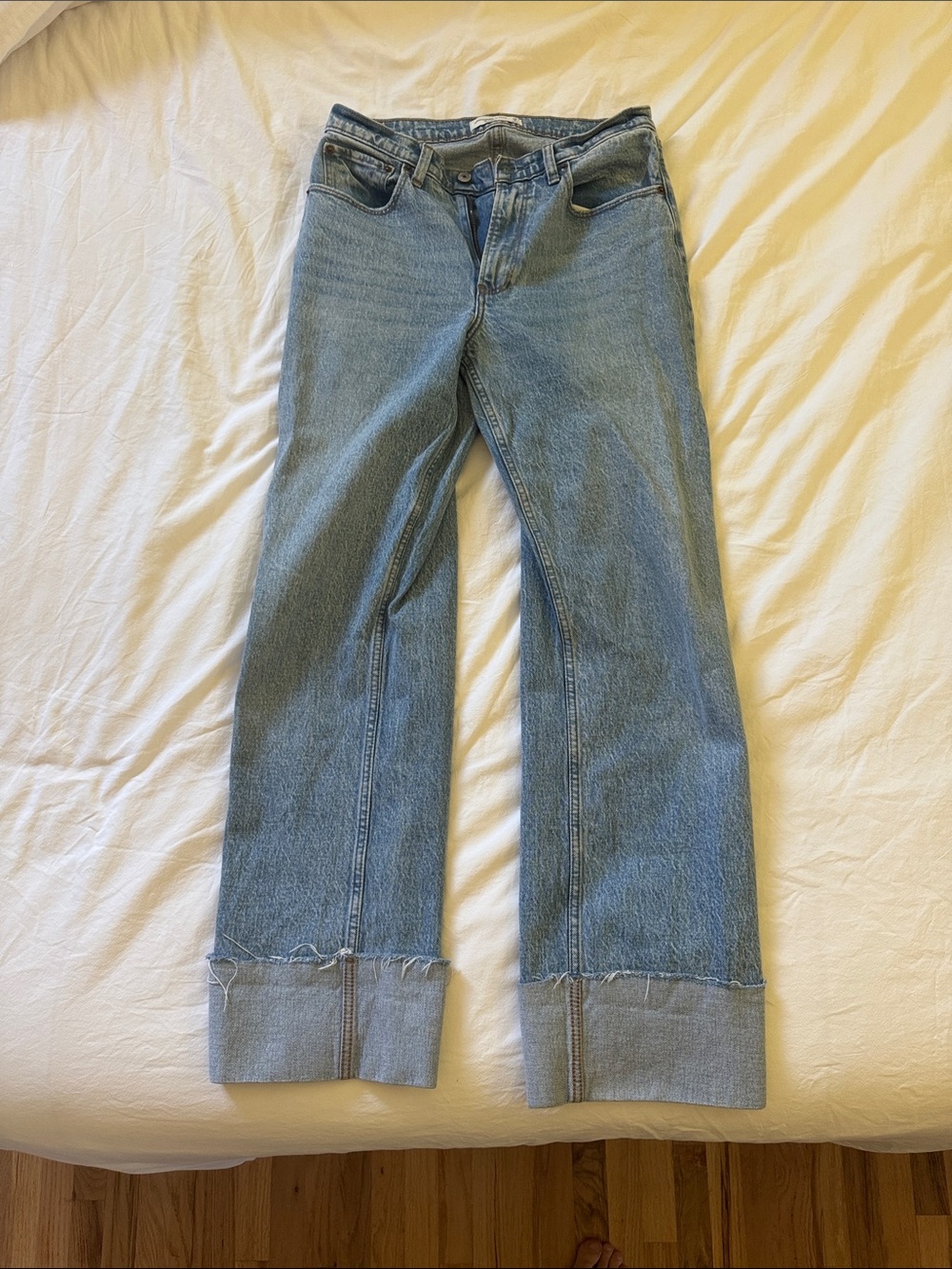 Abercrombie & Fitch The Baggy Mid Rise Jeans